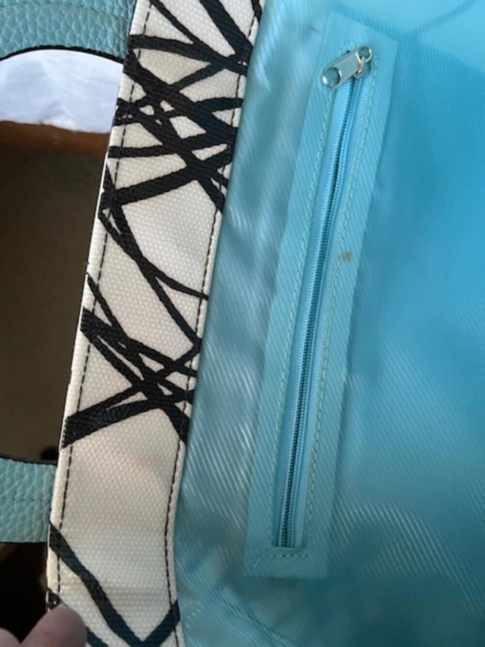 Halo Black & White Modern Design Handbag w/Turquoise Handle & Interior/Vintage - Picture 4 of 4